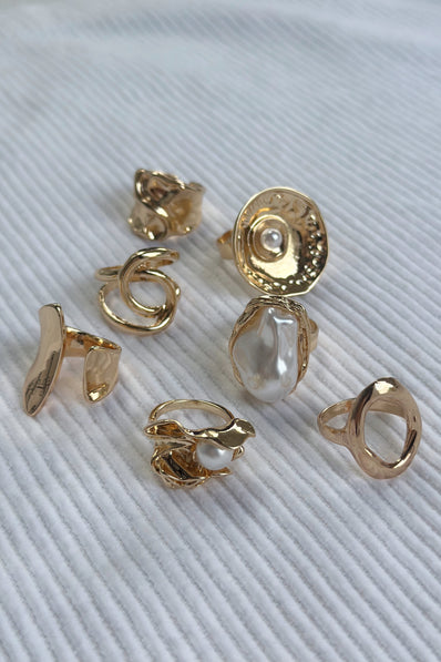 Golden Aura Rings Set