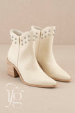 WHITE BOOTIES