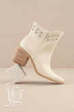 WHITE BOOTIES